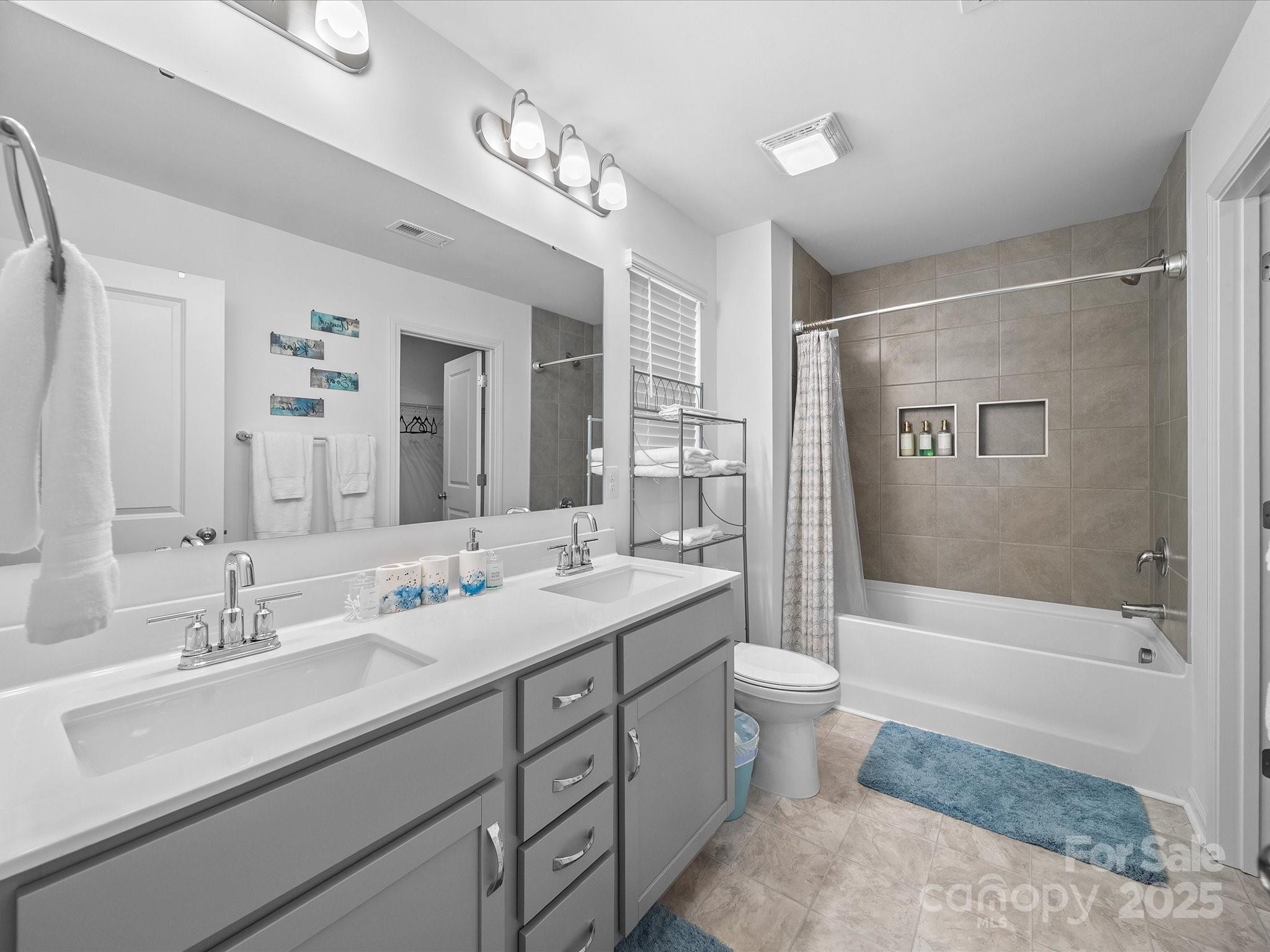 Davis Hills - Residential