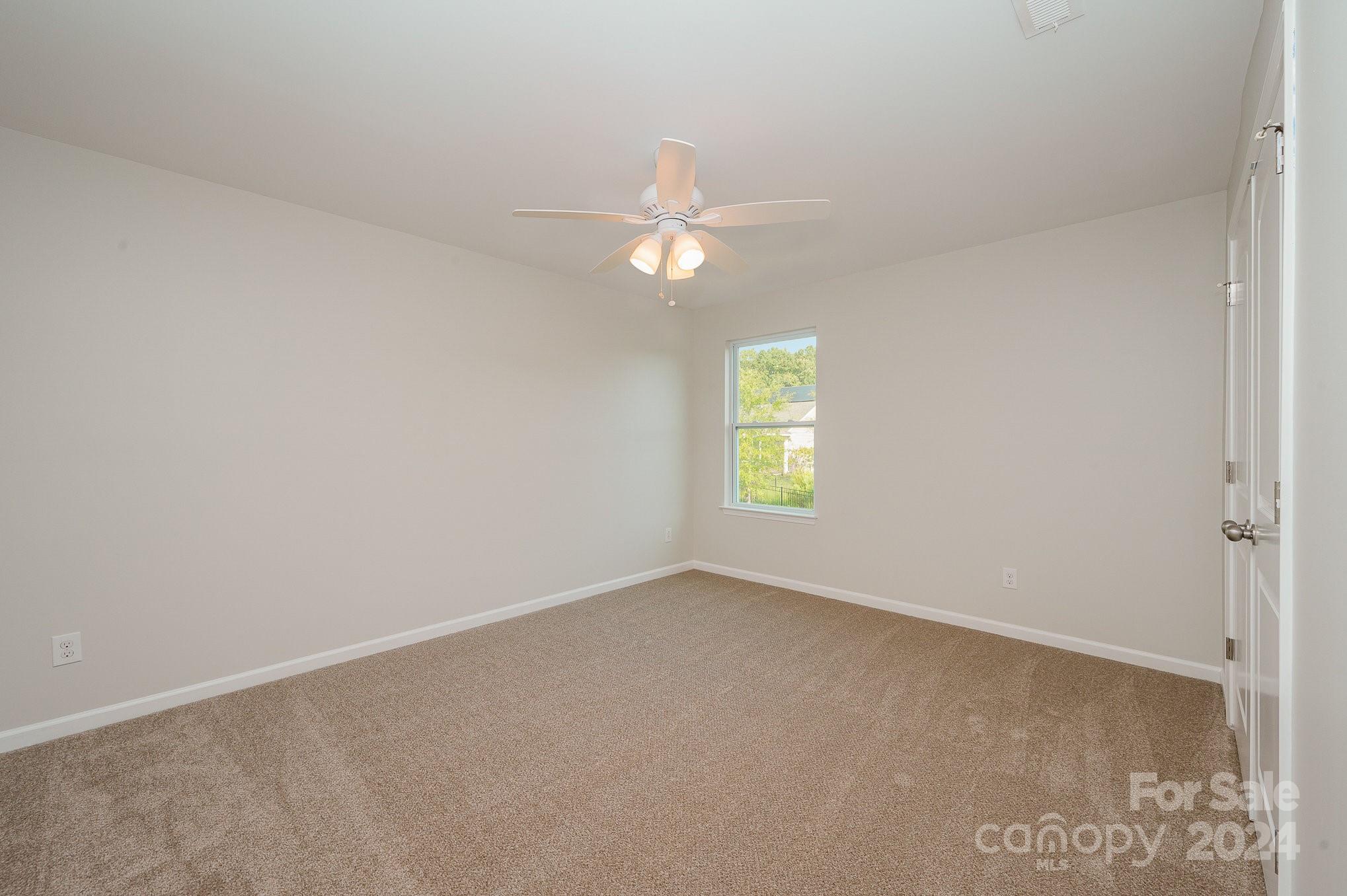 Newport Lakes - Residential