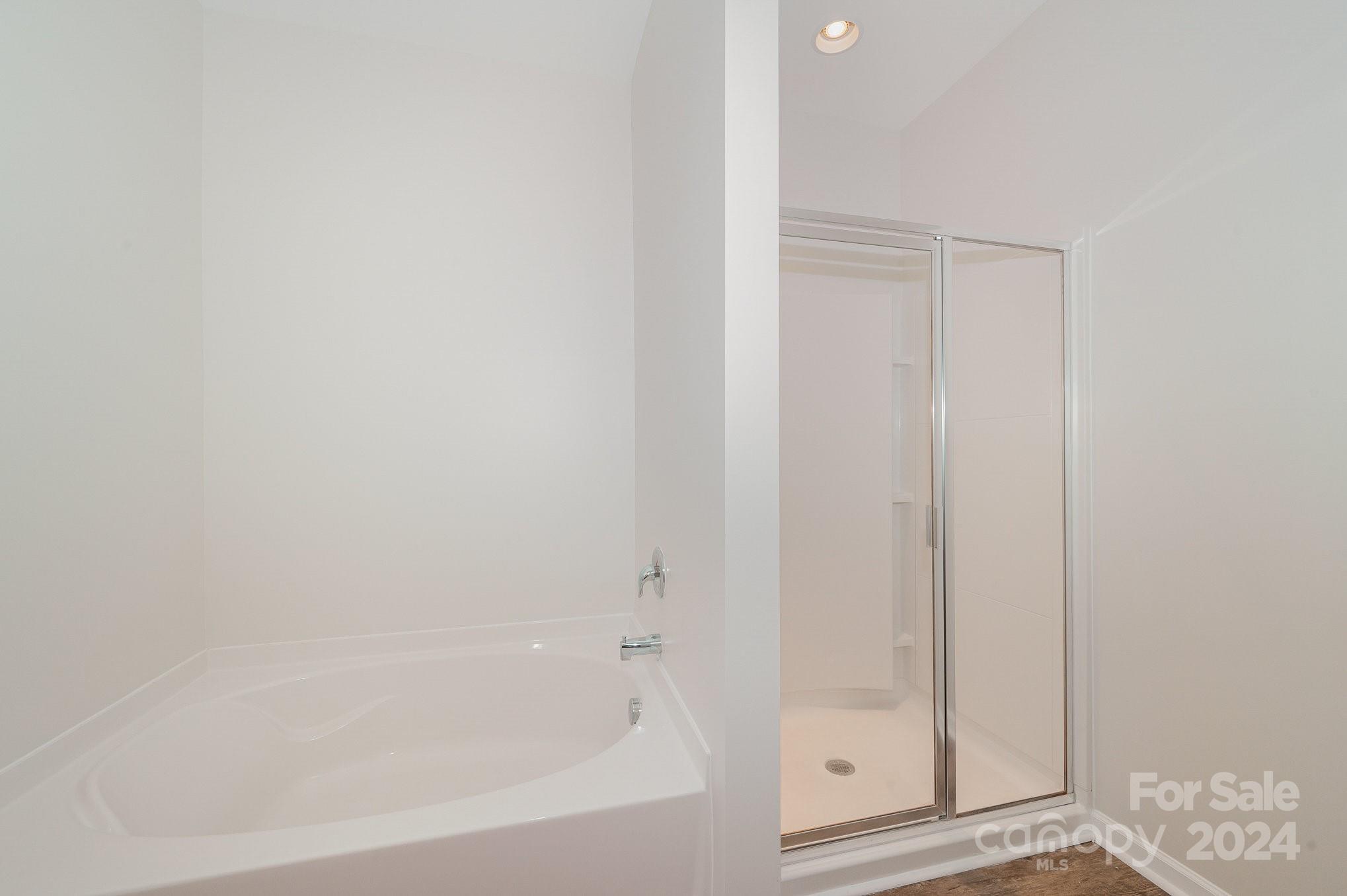 Newport Lakes - Residential