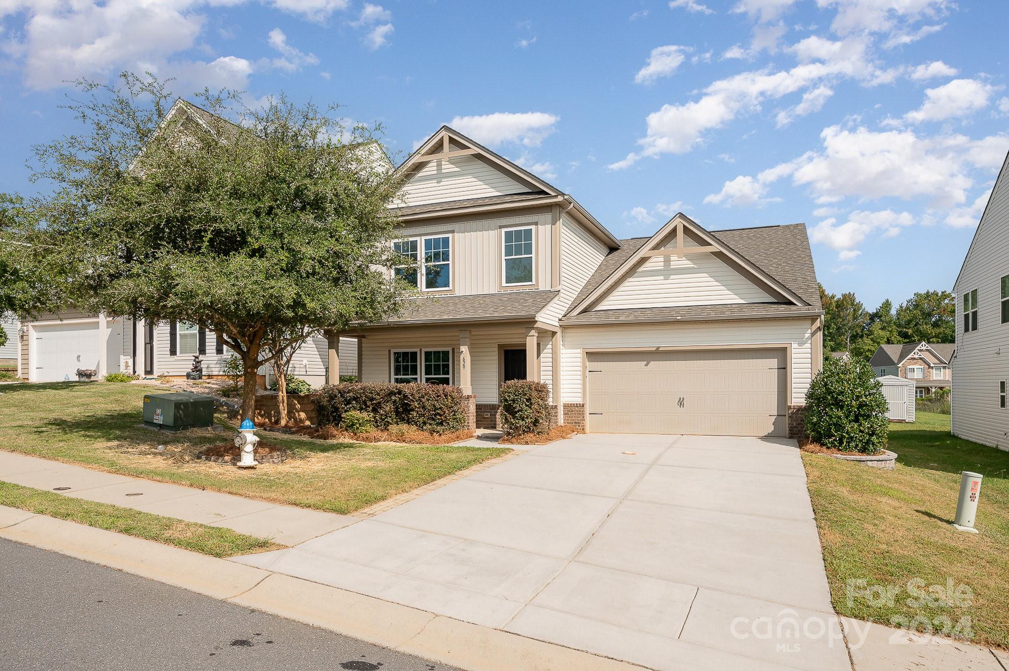 Newport Lakes - Residential