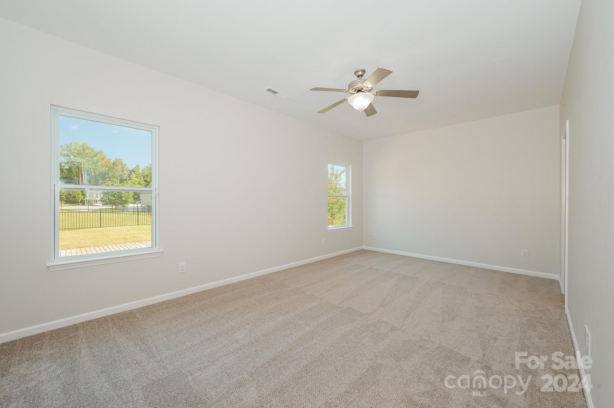 Newport Lakes - Residential