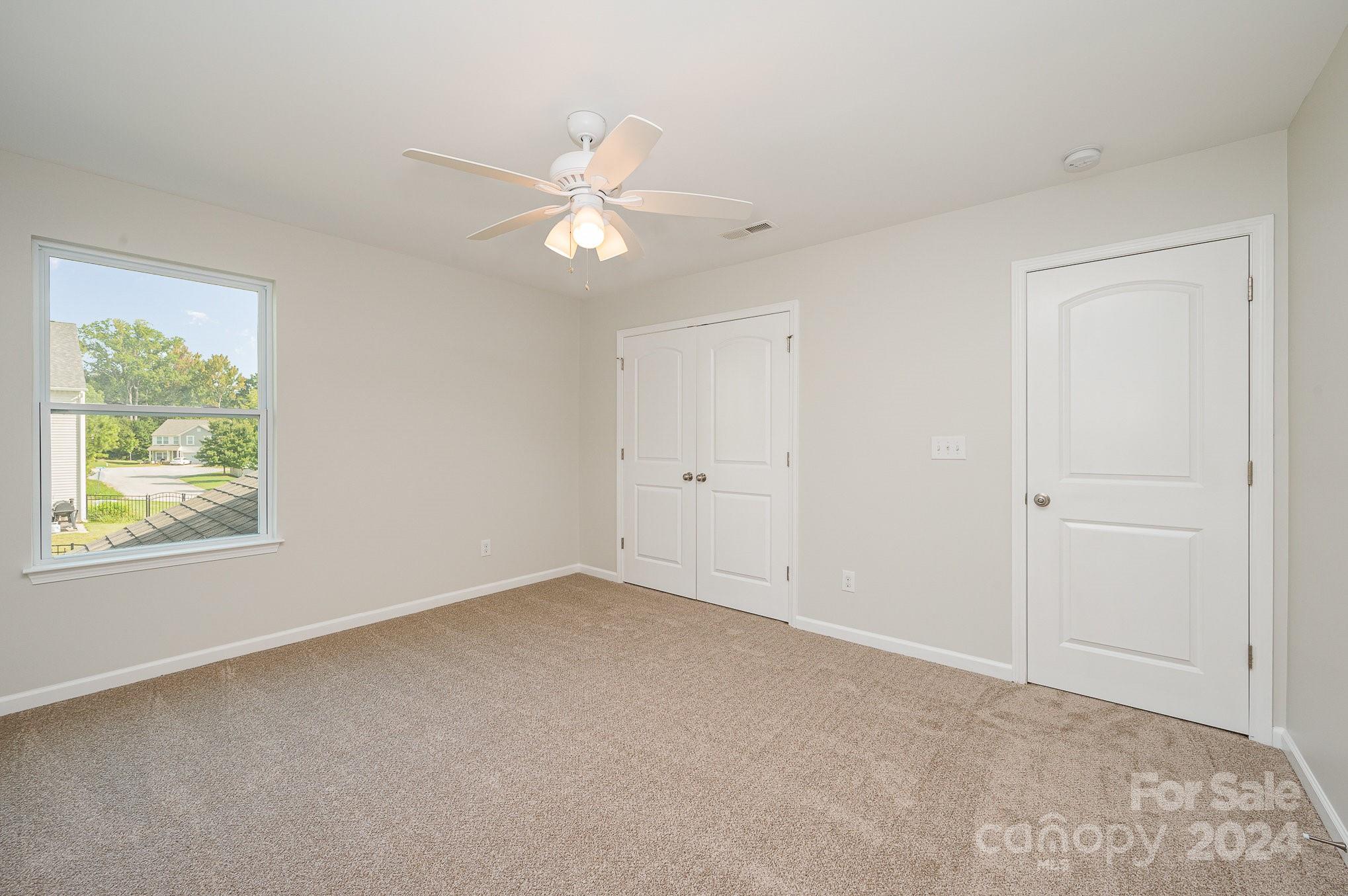 Newport Lakes - Residential