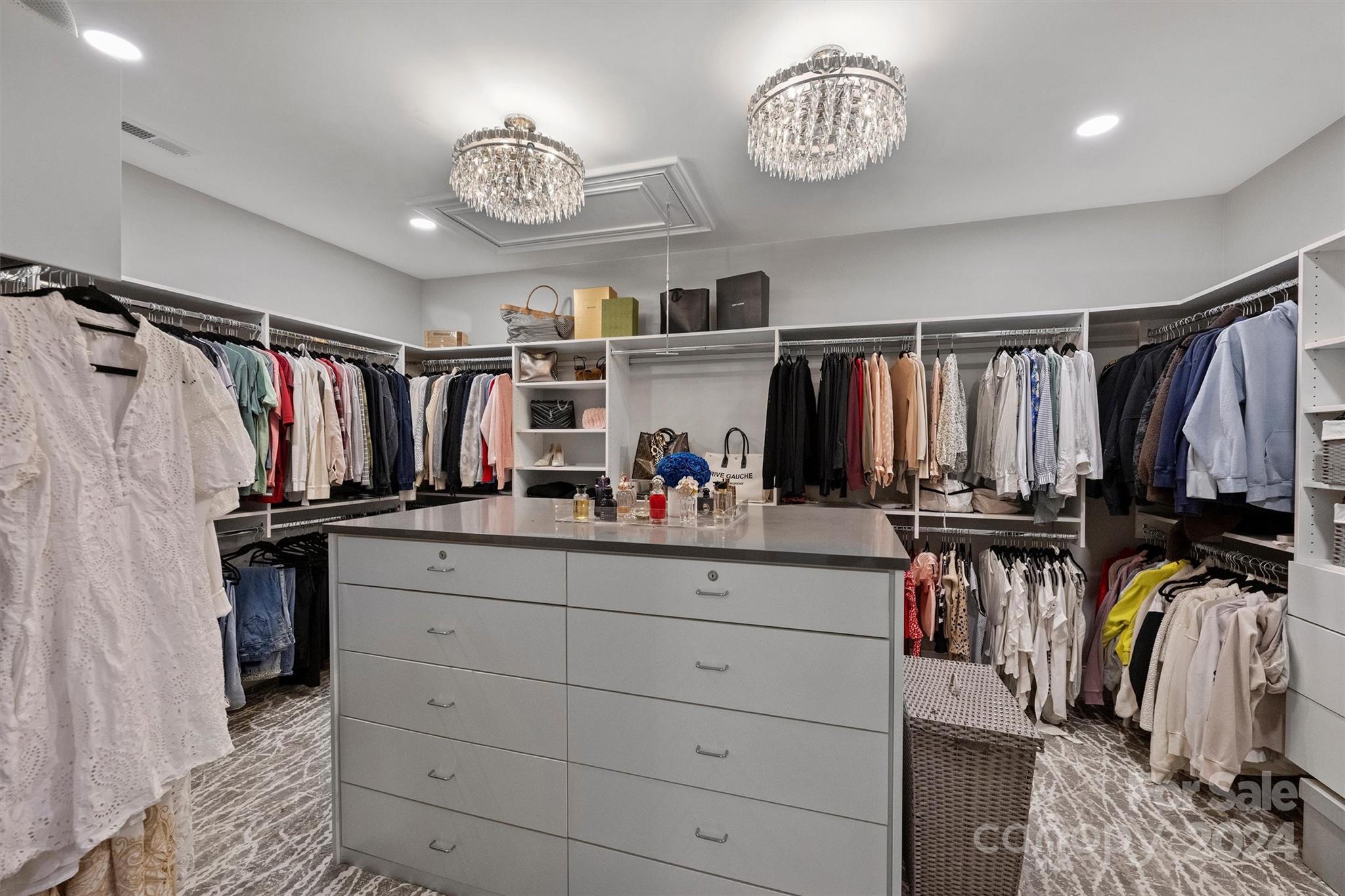 Elizabeth - Residential