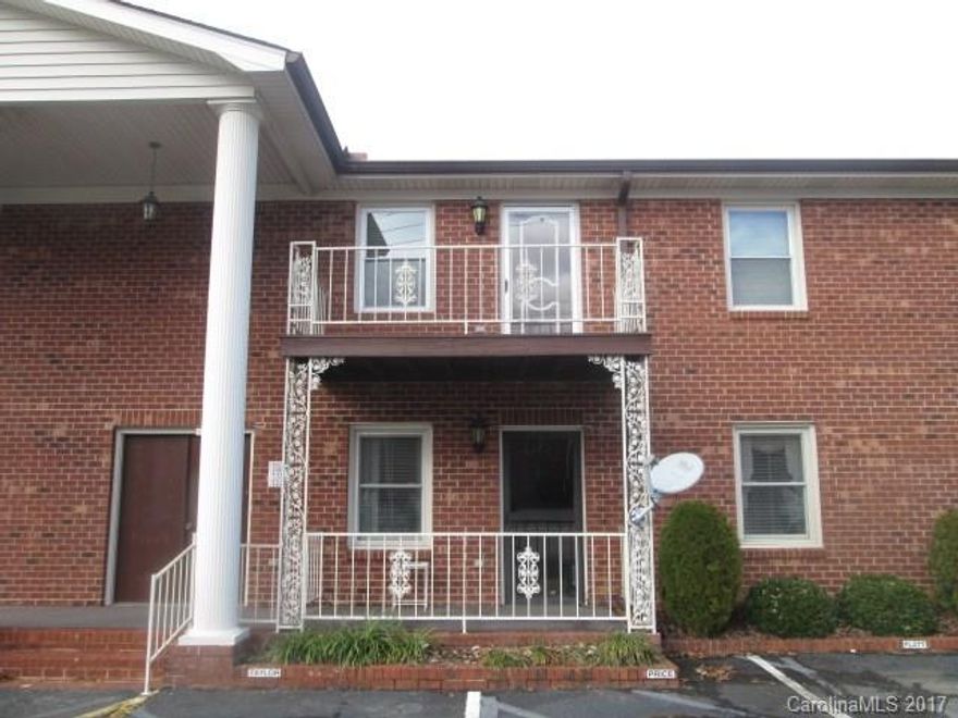 Updated 2 bedroom upstairs unit just off Main St. Washer/dryer as-is.  Pet fee is per pet that does not exceed 30 lbs.