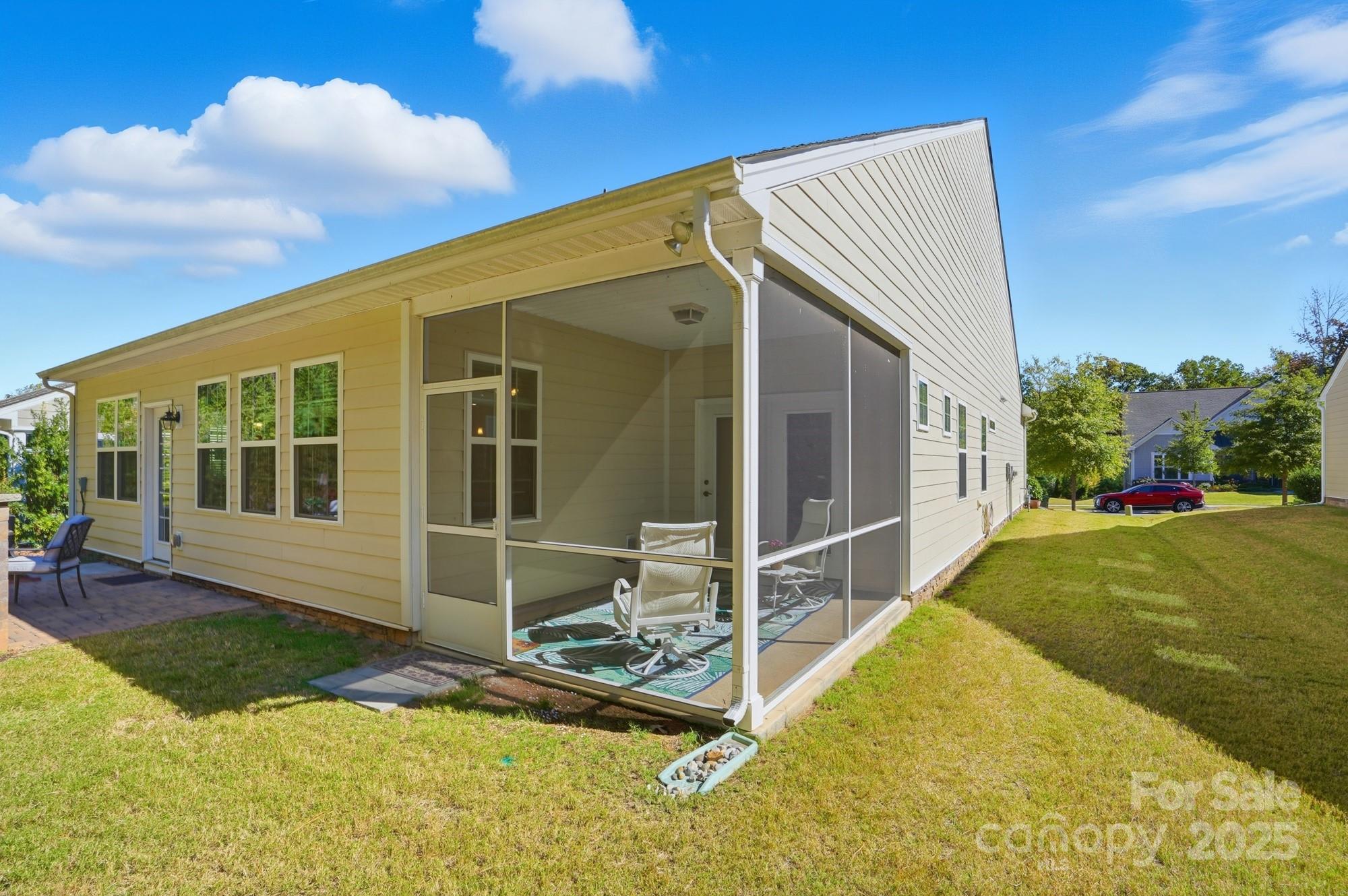 Imagery On Mtn Island - Residential