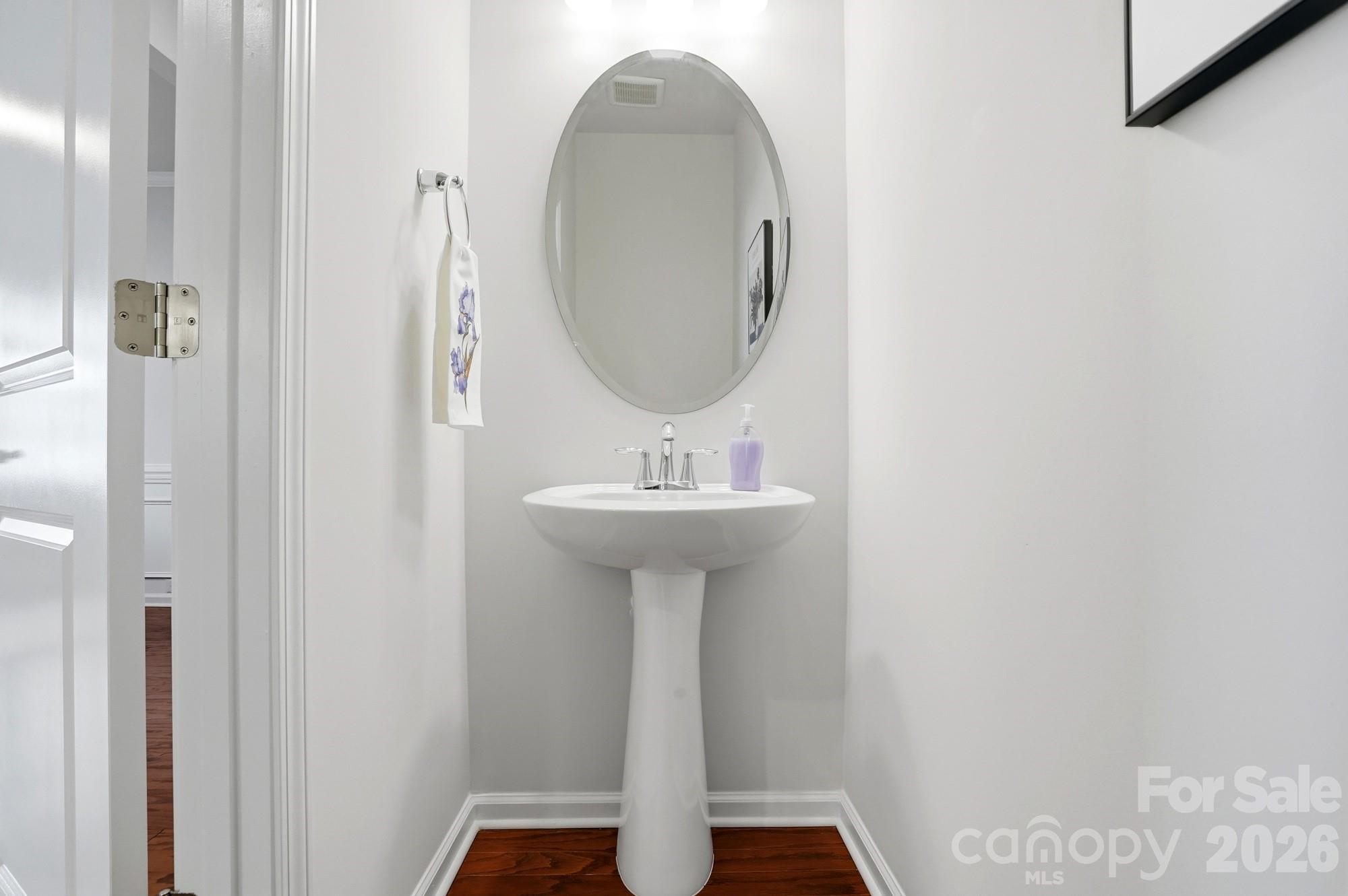 Imagery On Mtn Island - Residential