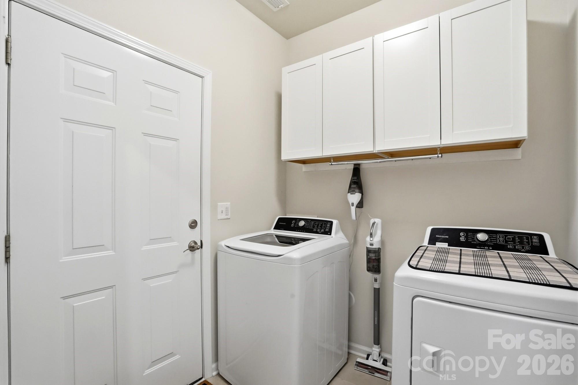 Imagery On Mtn Island - Residential