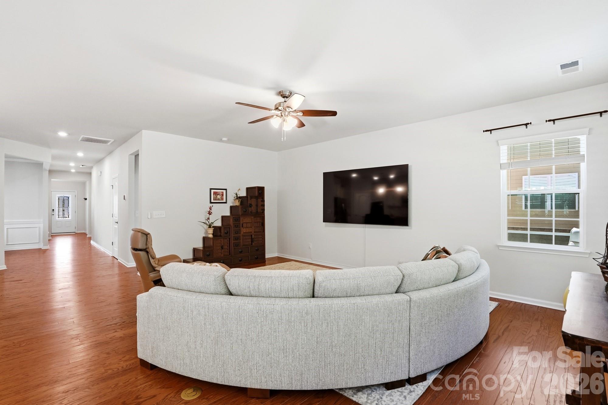 Imagery On Mtn Island - Residential