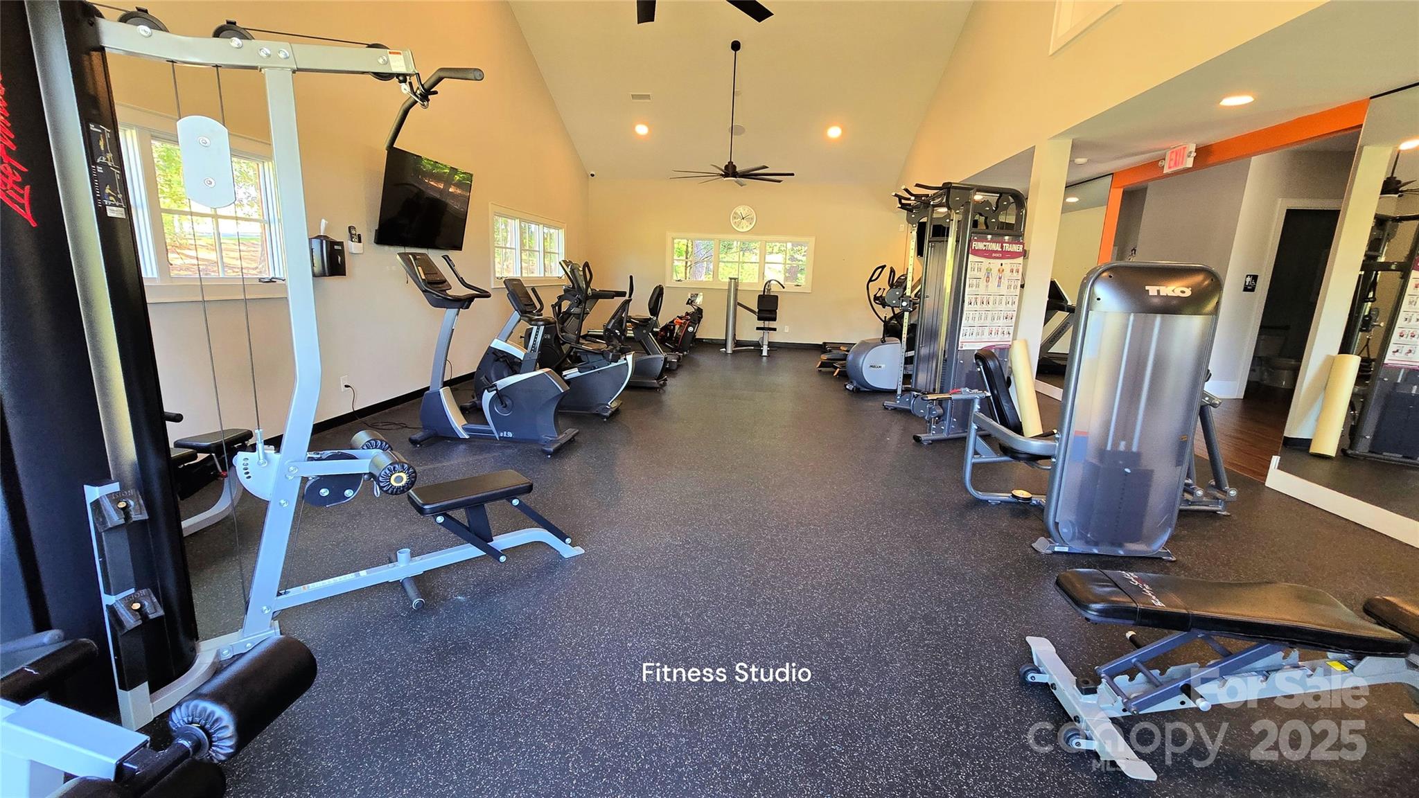 Imagery On Mtn Island - Residential