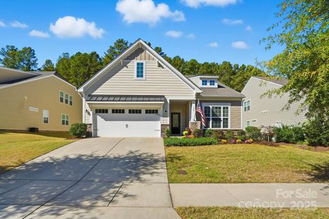 Photo of 128 Van Gogh Trail, Mount Holly, NC 28120 (MLS # 4314637) Photo of 128 Van Gogh Trail, Mount Holly, NC 28120 (MLS # 4314637)