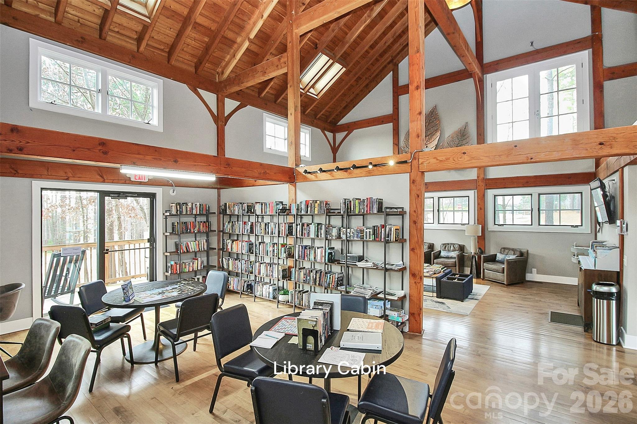 Imagery On Mtn Island - Residential