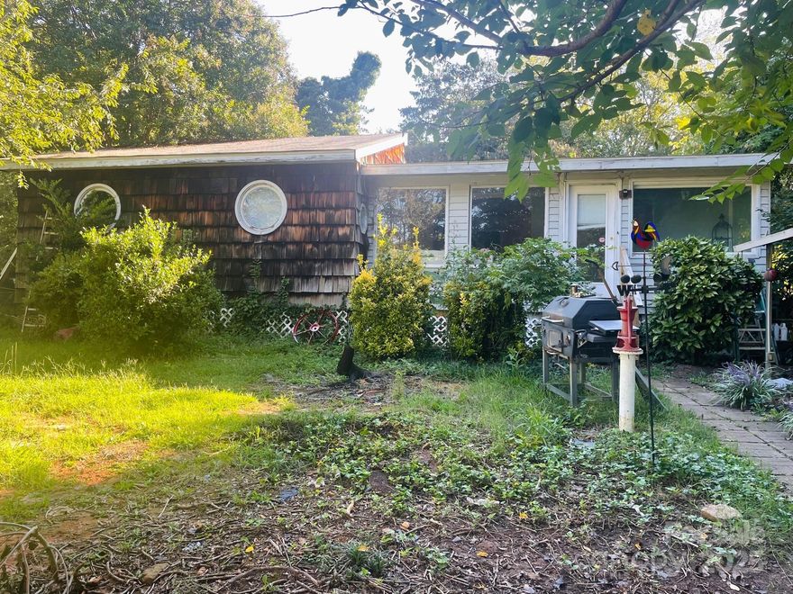 This listing includes two parcels (4636419561.000 & 4636419539.000) and deeded boat slip (#A)