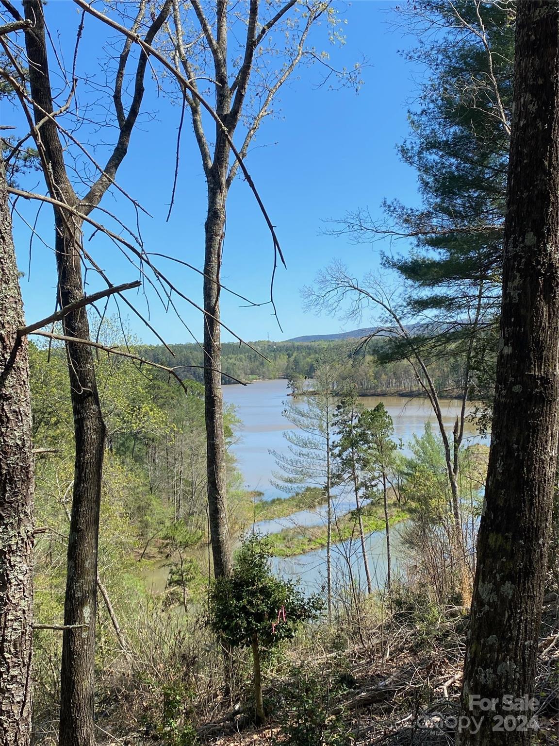 The Waterfront Club - Land