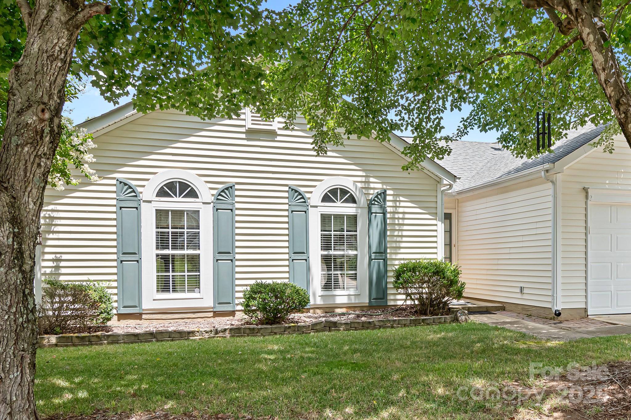 3900 Crimson Wing Drive