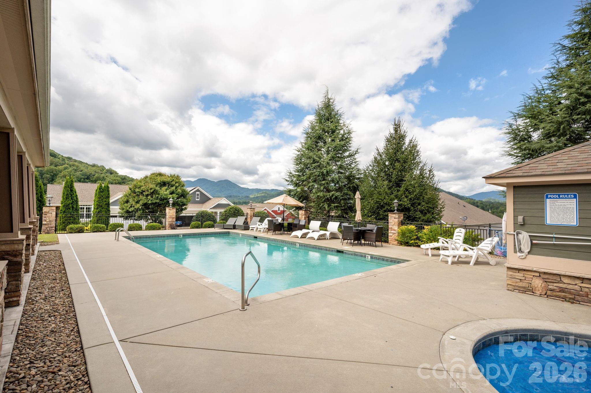 45 Dreambird Drive