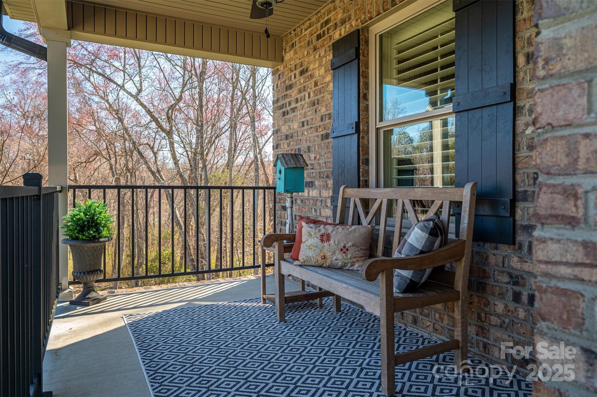 944 Clear Creek Circle