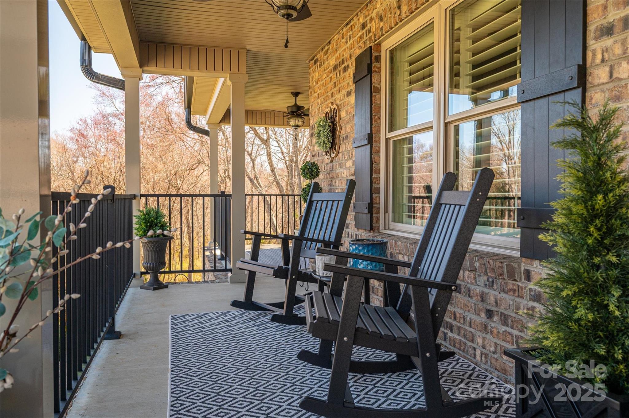 944 Clear Creek Circle
