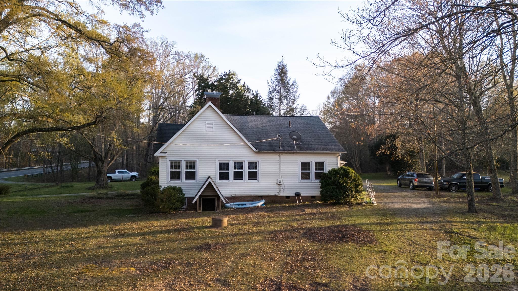 3771 Hwy 221 Highway N