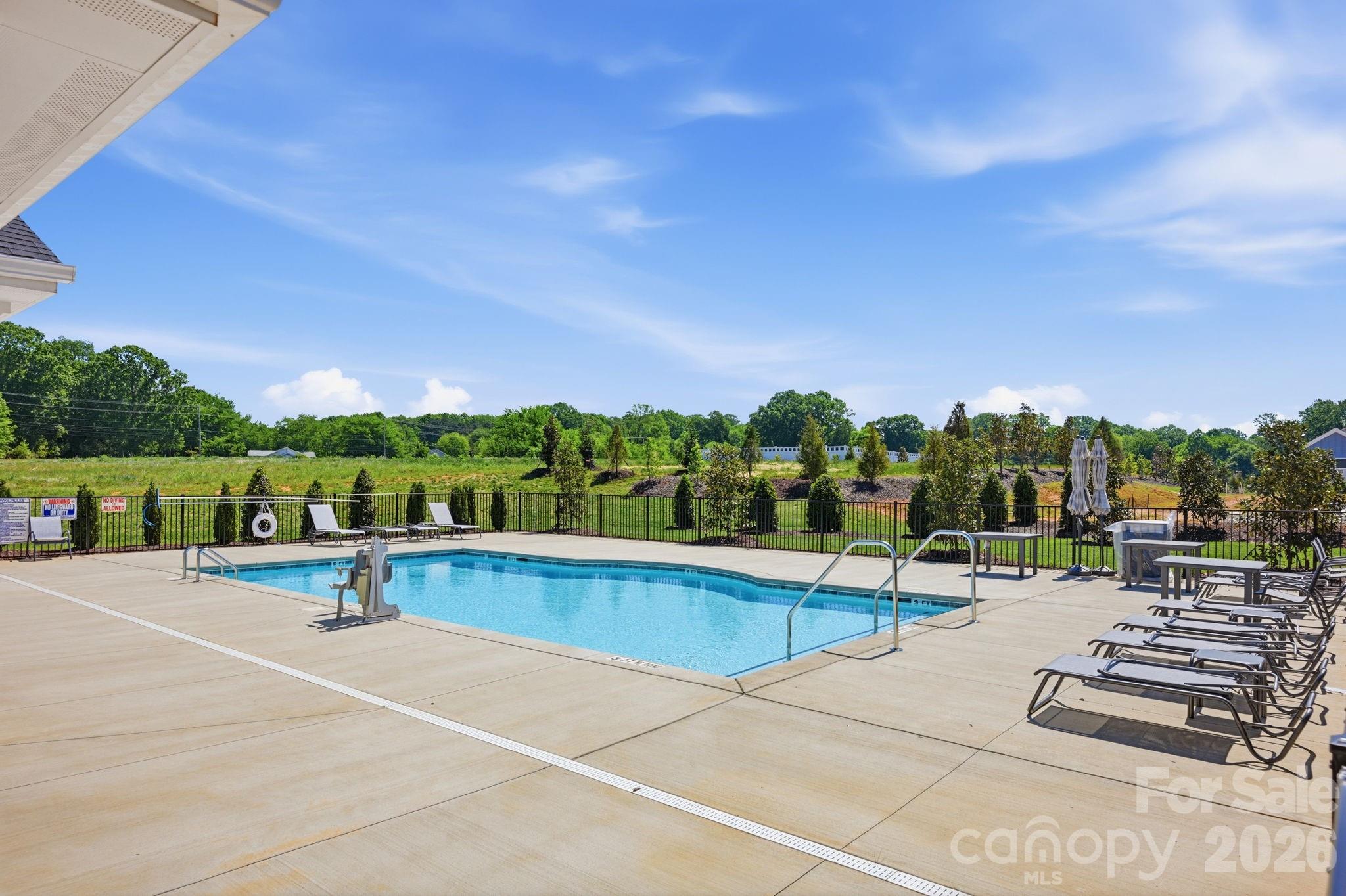 The Courtyards at Lake Davidson - Residential