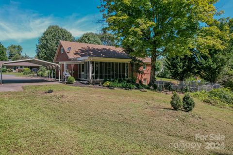 A home in Hickory