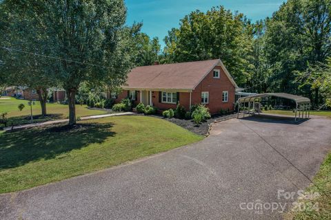 A home in Hickory