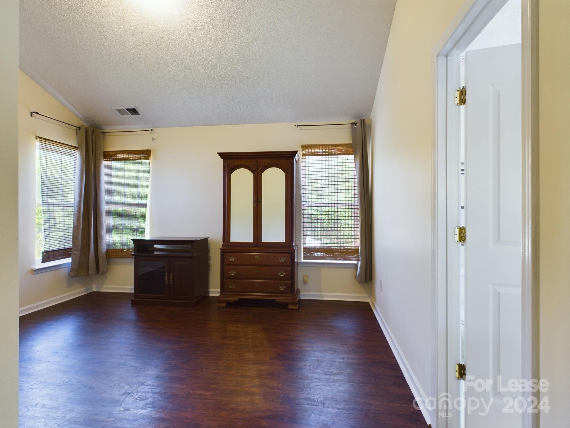 Ayrshire Glen - Residential Lease