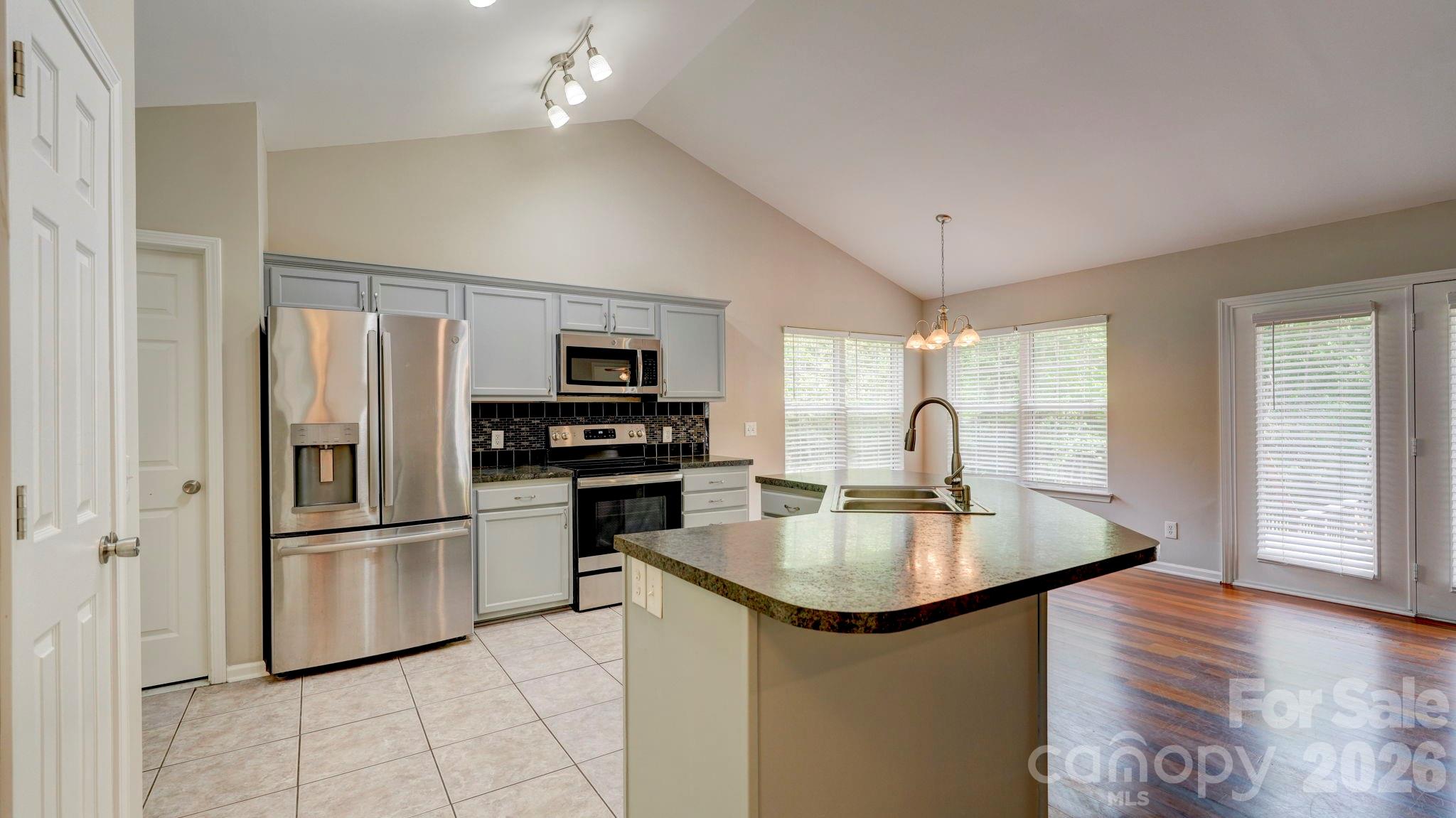 1834 Morningside Lane