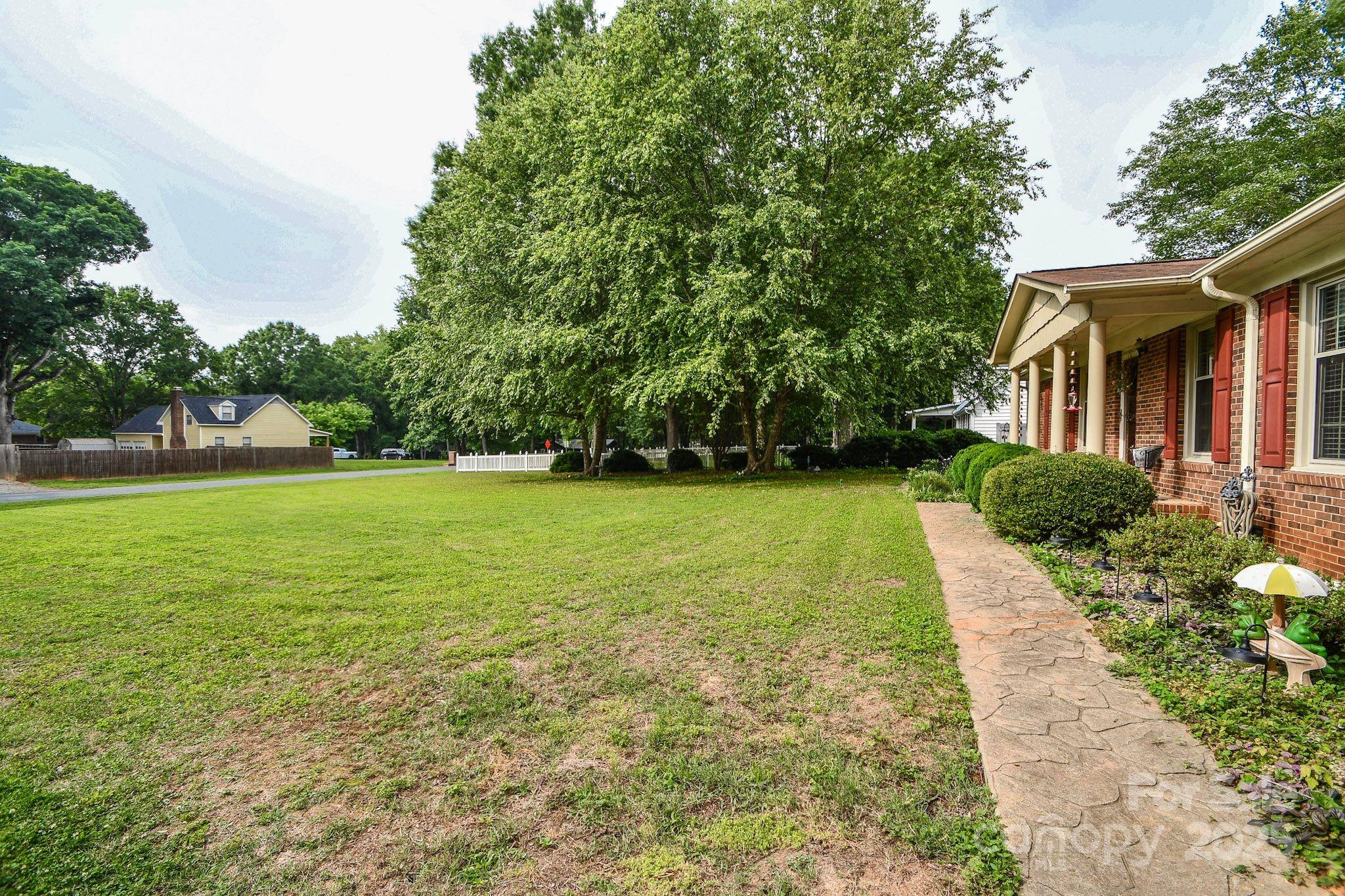 7518 Surry Lane