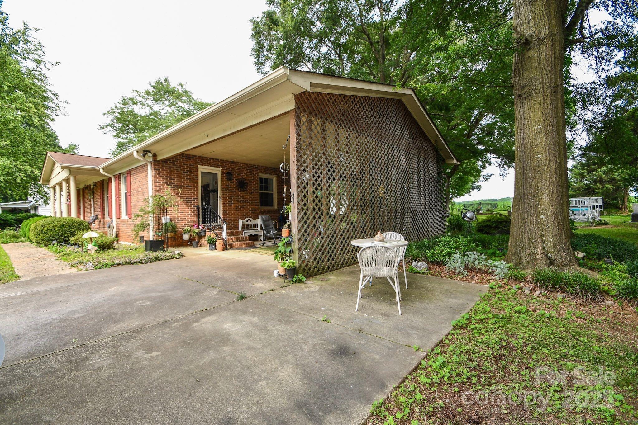 7518 Surry Lane