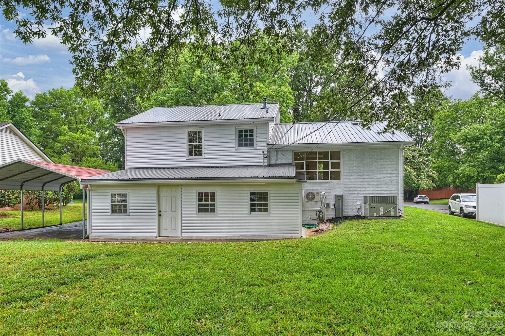 Country Club - Residential
