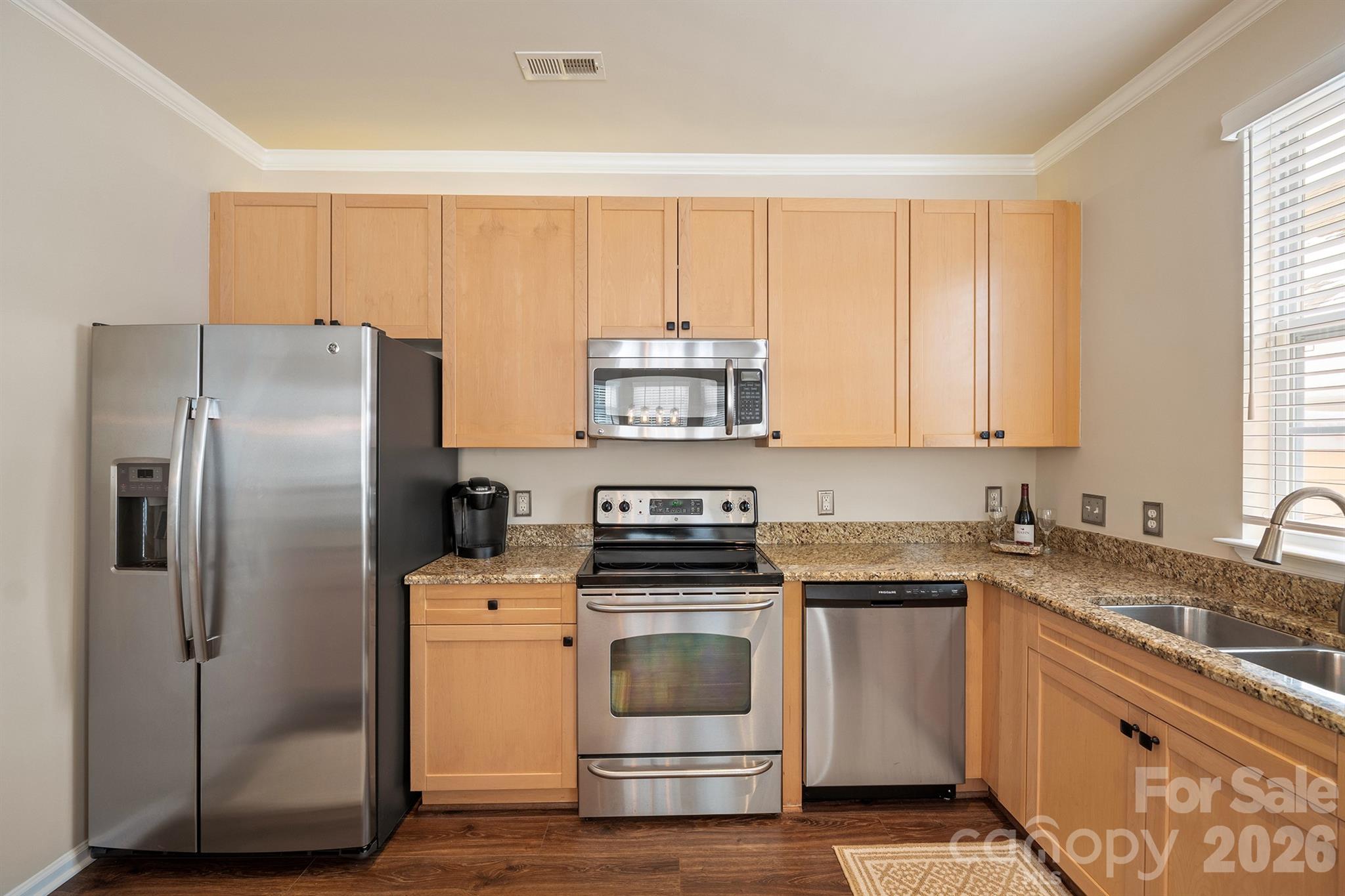 1001 Central Park Circle