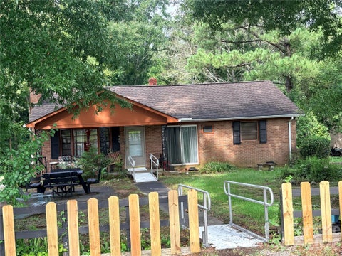 Photo of 420 Hampton Road, Lancaster, SC 29720 (MLS # 4419257)