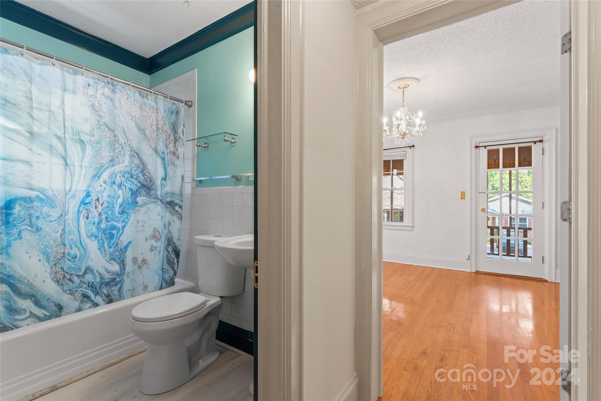 Club Square Condo - Residential