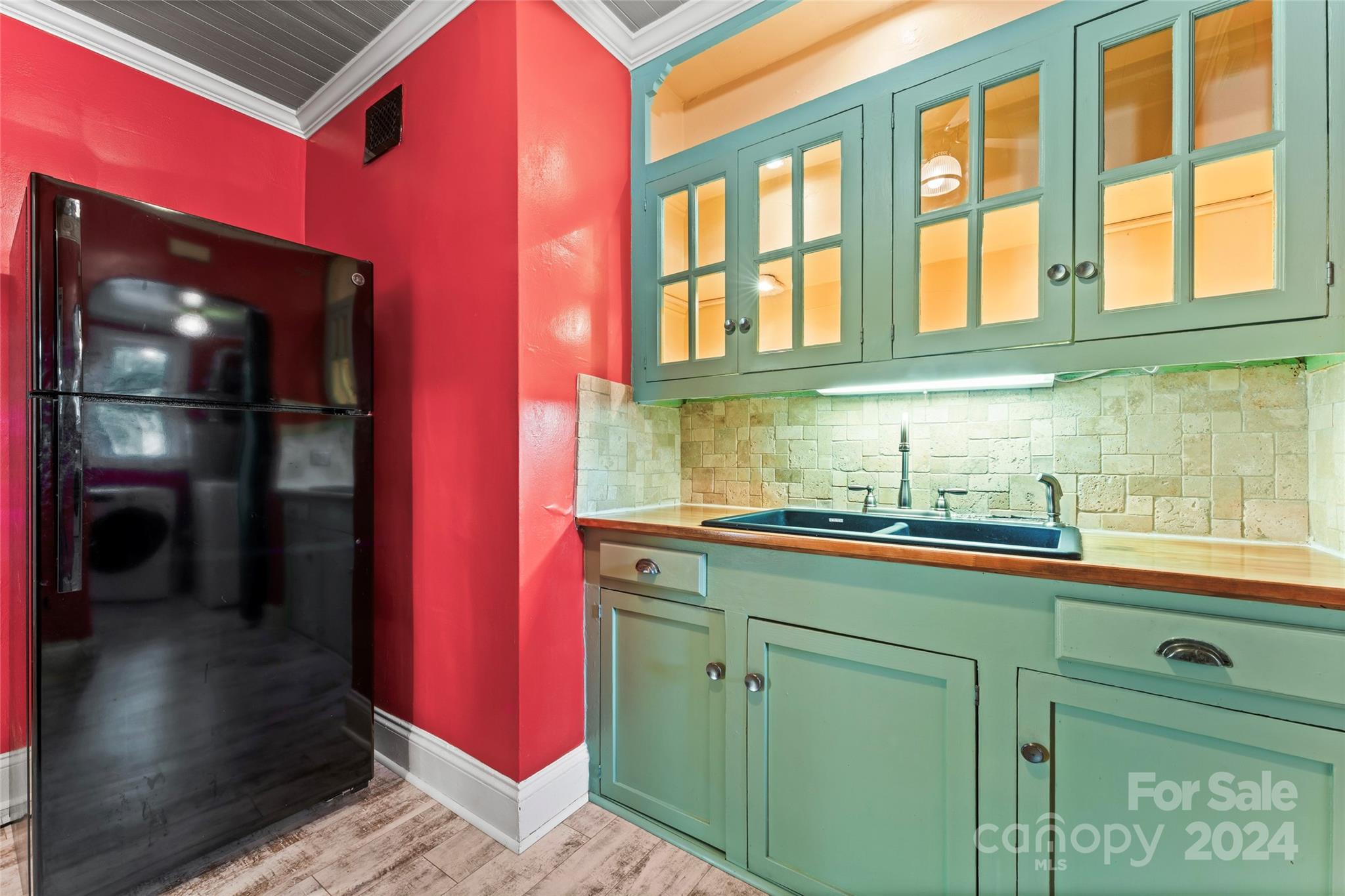 Club Square Condo - Residential