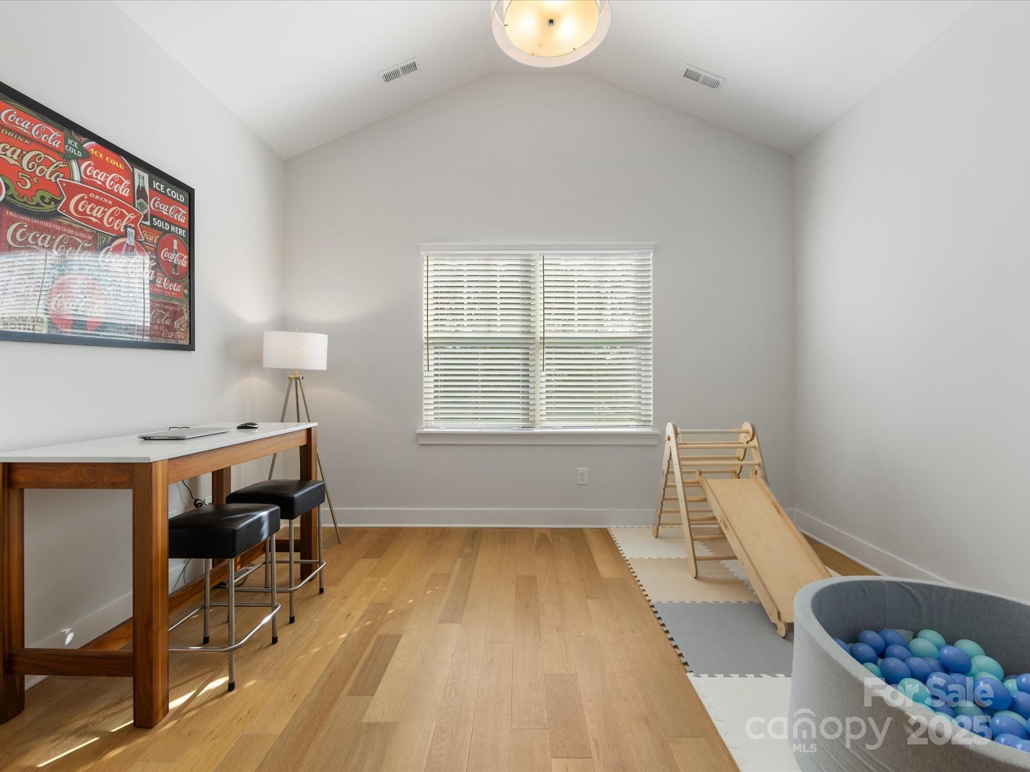 Country Club Heights - Residential