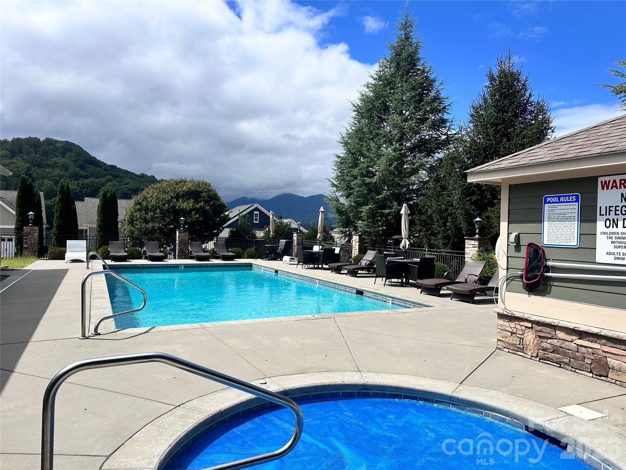 The Views at Rose Hill - Residential