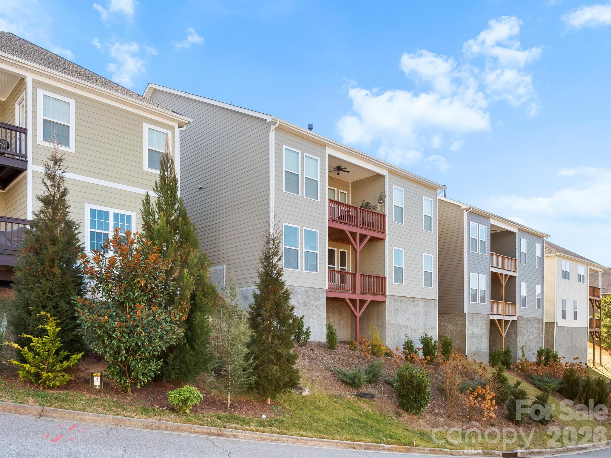 The Views at Rose Hill - Residential