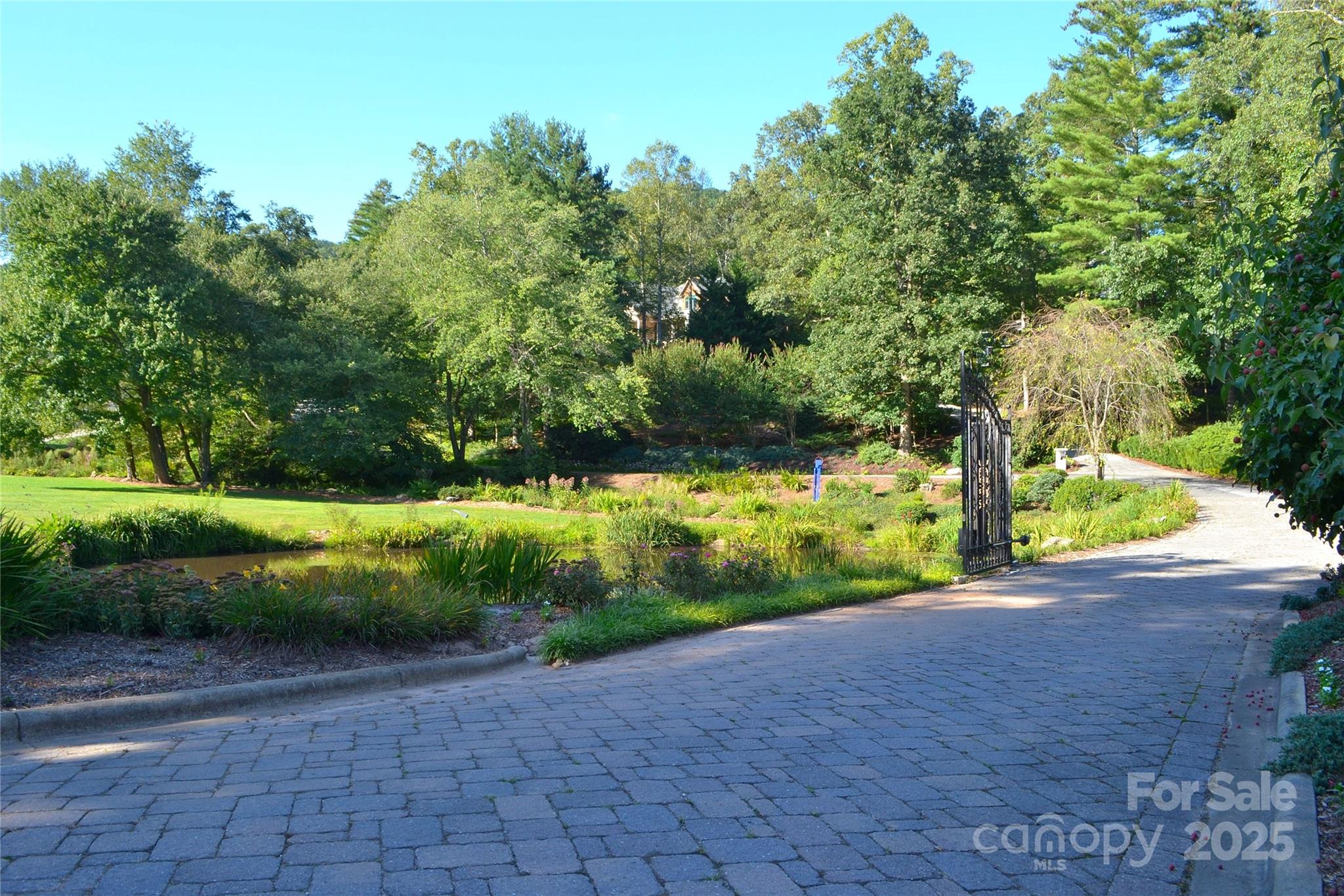 407 Melnick Terrace 15B