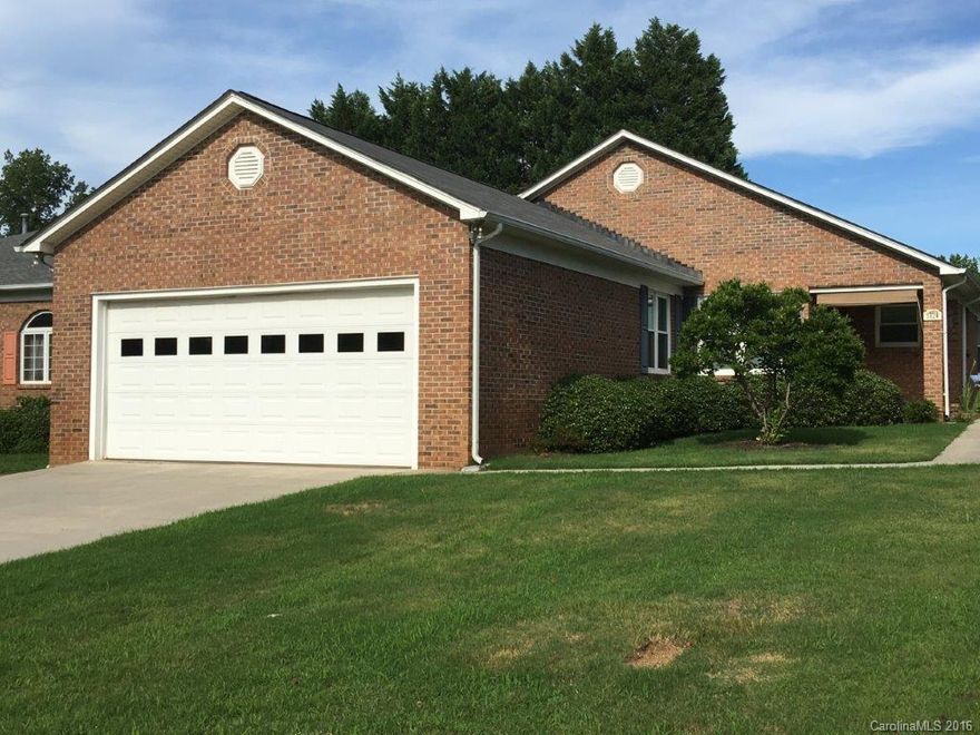 Wonderful all brick ranch offers a split bedroom plan. Large great room, dining room, spacious kitchen with new solid surface counter tops. Breakfast area, laundry room, sun room, two-car garage. Great access to shopping, restaurants, medical offices and the I-77.
