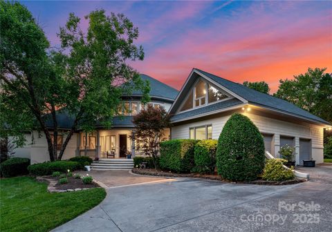 8813 Covey Rise Court Charlotte NC 28226