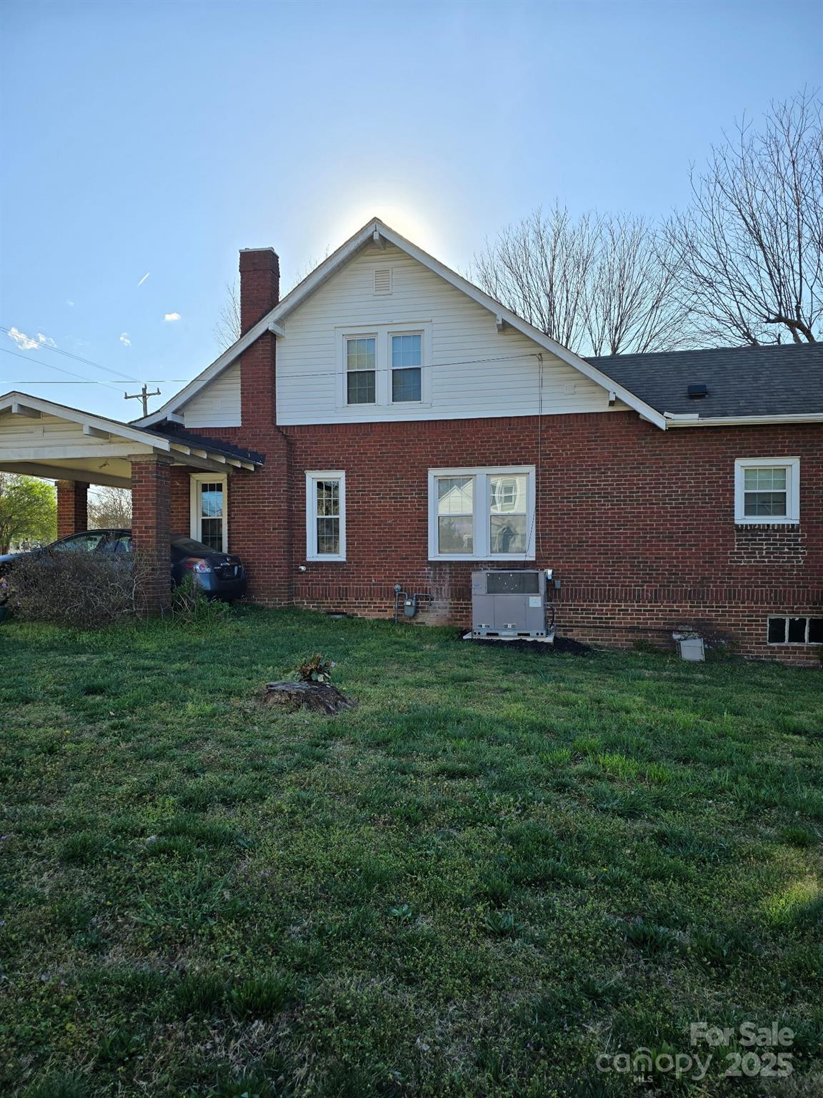 307 Gold Hill Avenue