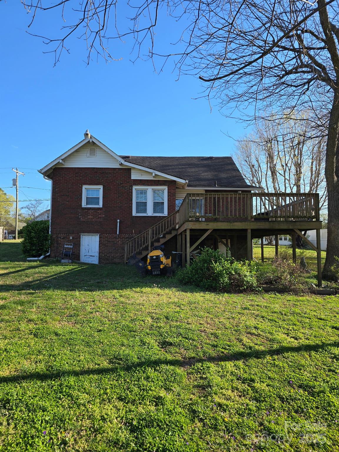 307 Gold Hill Avenue