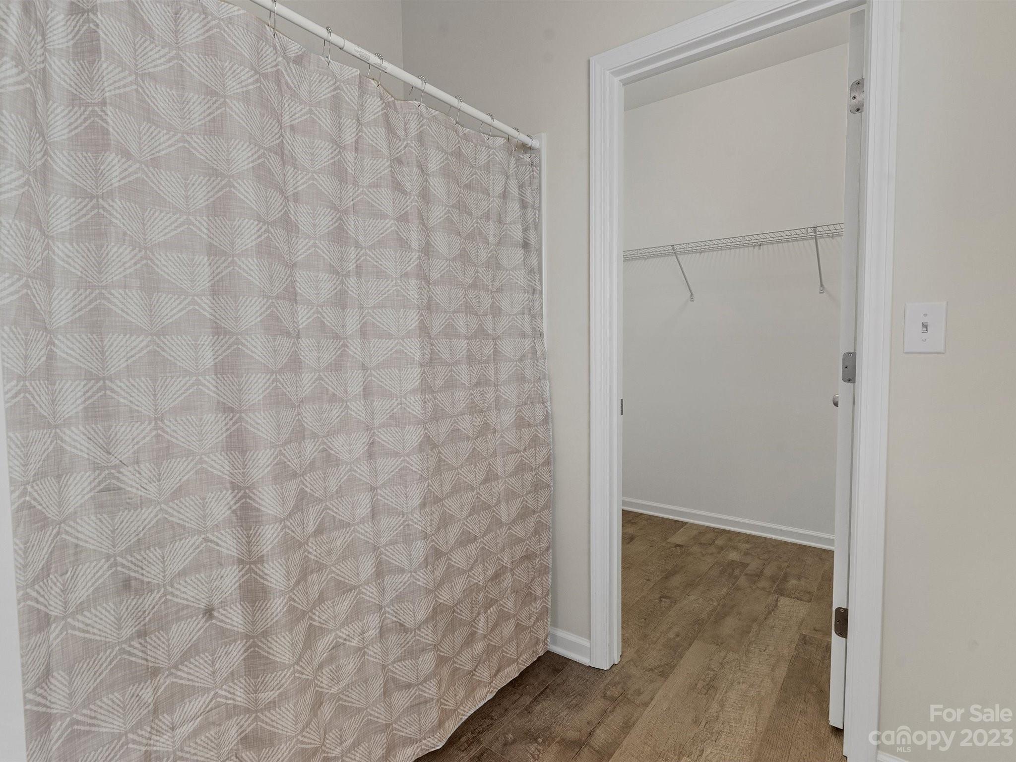 Newport Lakes - Residential