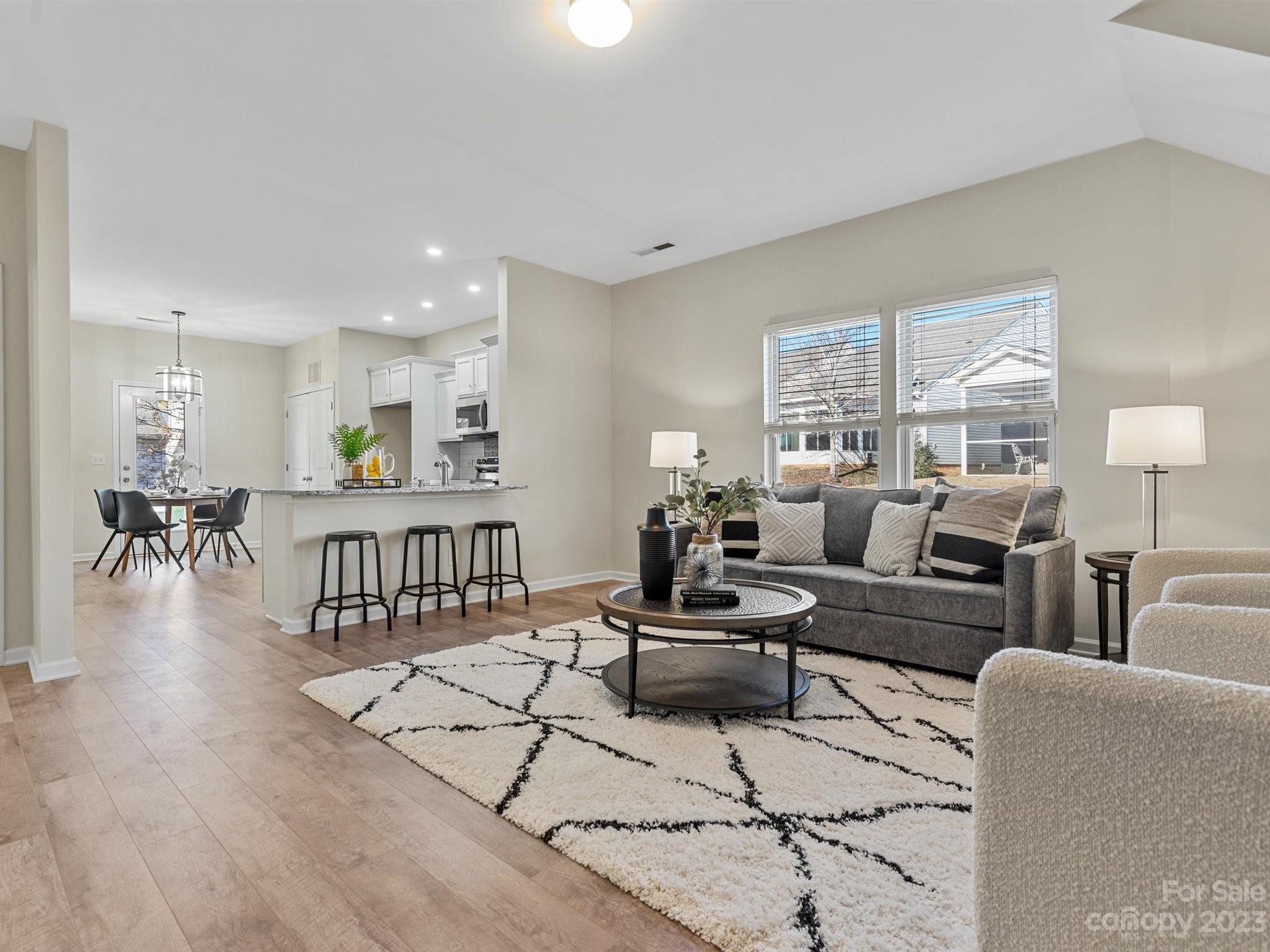 Newport Lakes - Residential