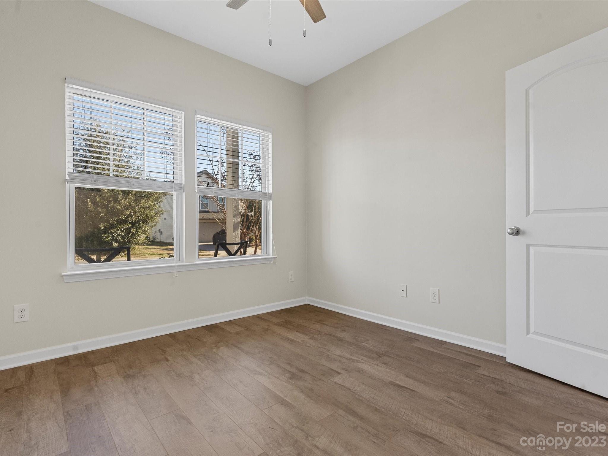 Newport Lakes - Residential