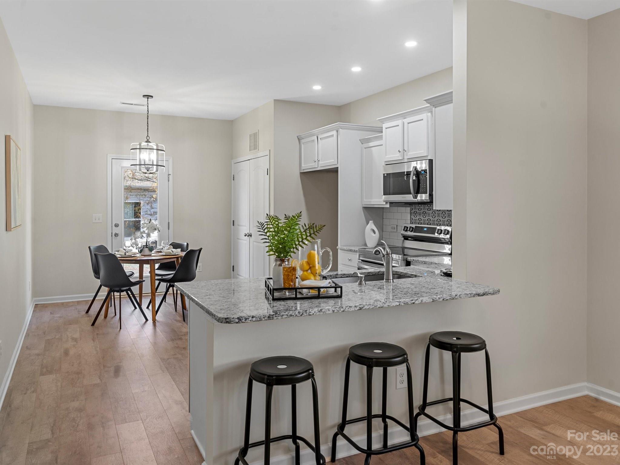 Newport Lakes - Residential