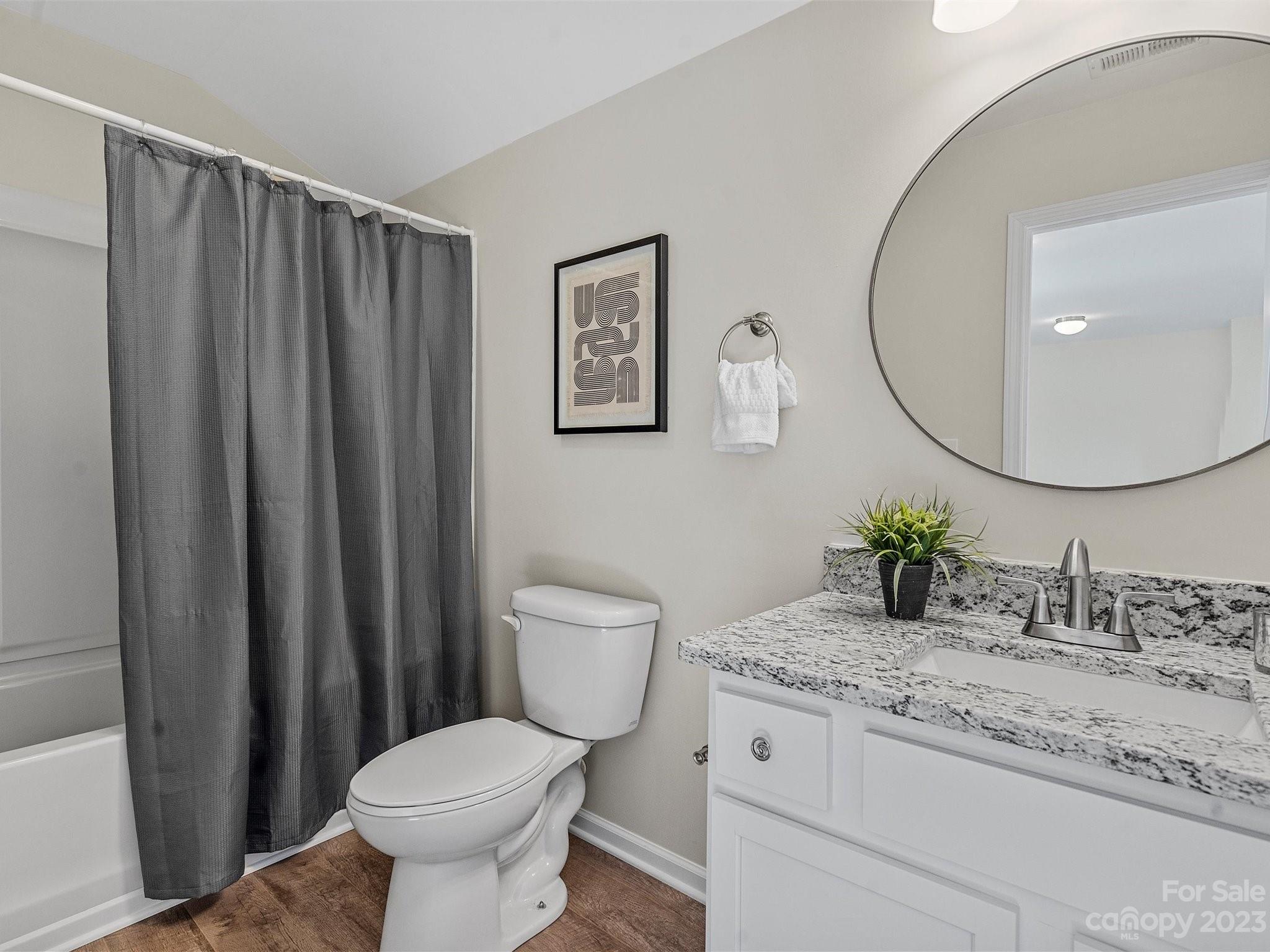 Newport Lakes - Residential