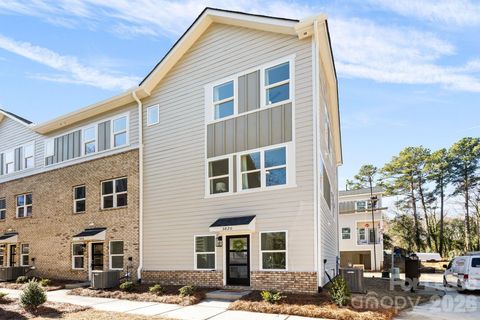 Photo of 3808 Odom Way, Charlotte, NC 28208 (MLS # 4350587)