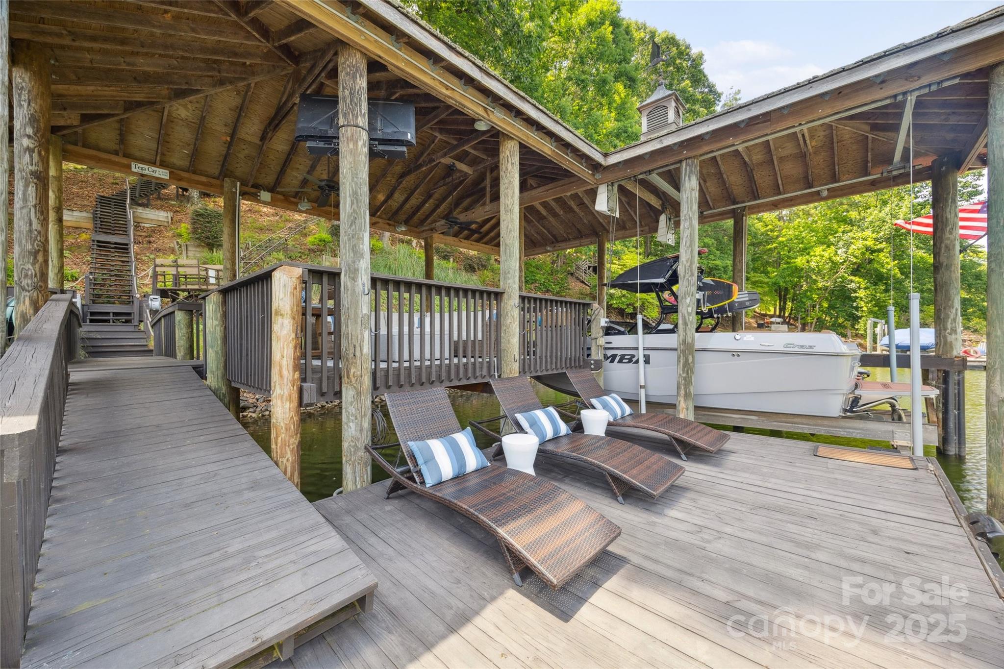 Tega Cay - Residential