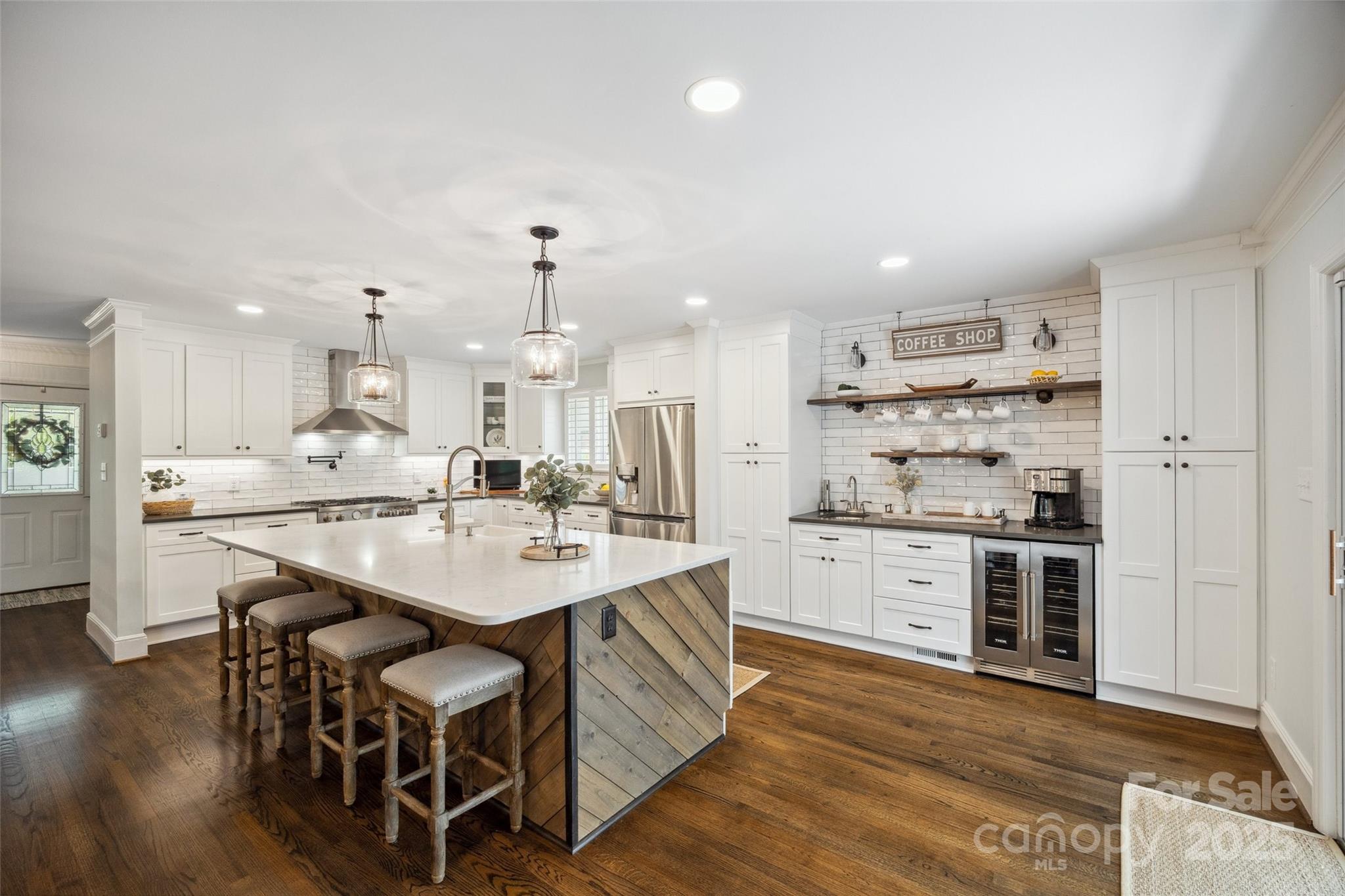 Tega Cay - Residential